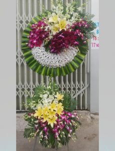 Vòng hoa T261 - Cát Bụi