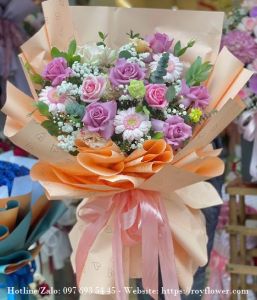 Vòng hoa giá rẻ gửi tại Hai Bà Trưng Hà Nội - Mẫu hoa RFHN1208 - Lắng Nghe Con Tim