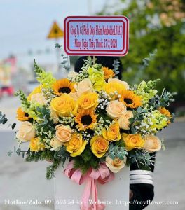 Quán hoa giá rẻ gửi ở quận Nam Từ Liêm - HN - Mẫu hoa RFHN1565 - Chúc Mừng Ngày Lễ Vui Vẻ