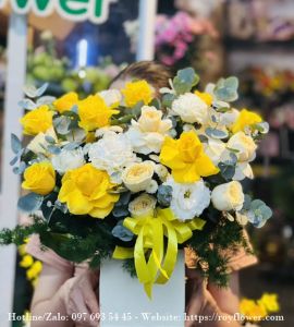Các giỏ hoa giá rẻ gửi ở Quận Bình Tân HCM - Mẫu hoa RFSG3051 - Dịu Nhẹ