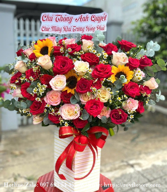 Miễn phí ship hoa Lễ Tình Nhân ở Sài Gòn - Mẫu hoa RFSG3129 - Hãy Luôn Rực Rỡ