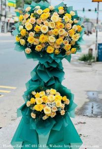 Lãng hoa sang trọng giao tại Quận Tân Phú TPHCM - Mẫu hoa RFSG3709 - Vươn Lên