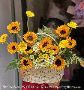 Kệ hoa tươi giao tại Sài Gòn - Mẫu hoa RFSG3735 - Đồi Hoa Mặt Trời