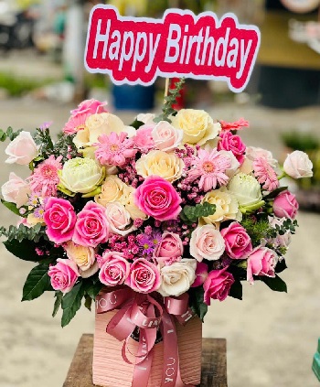 Mẫu Hoa RFHN4261 - Hoa sang trọng giao phường Tây Tựu quận Bắc Từ Liêm Hà Nội - Happy Birthday