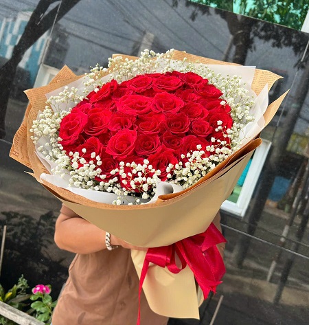 Những giỏ hoa tươi 20-10 tại Vĩnh Yên - Mẫu hoa RF4365 - Hạnh Phúc Đong Đầy