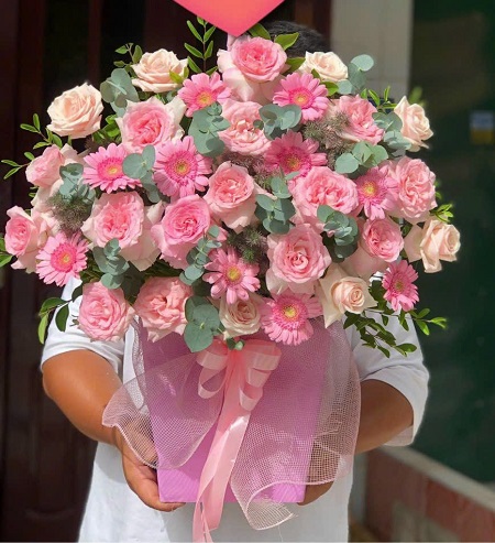 Những bó hoa đẹp 20-10 giao Đồng Hới - Quảng Bình - Mẫu hoa RF4495 - Xinh Đẹp Như Hằng Nga