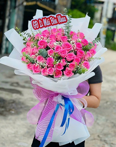 Đặt mua hoa 20-10 ship ở Bãi Cháy - Mẫu hoa RF4587 - Happy Womens Day My Girl