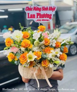 Miễn phí ship hoa tặng ngày QĐND 22/12 quận Nam Từ Liêm - Mẫu hoa RF4899 - Giỏ Hoa Mini